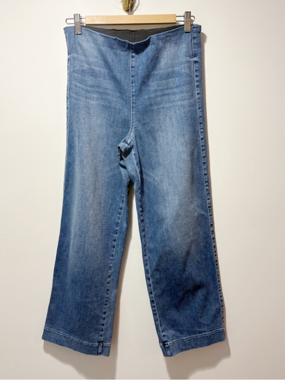 Frank and Eileen Westport Illusion Wide-Leg Pull-On Jean Size 8 Soft Denim - Picture 2 of 16